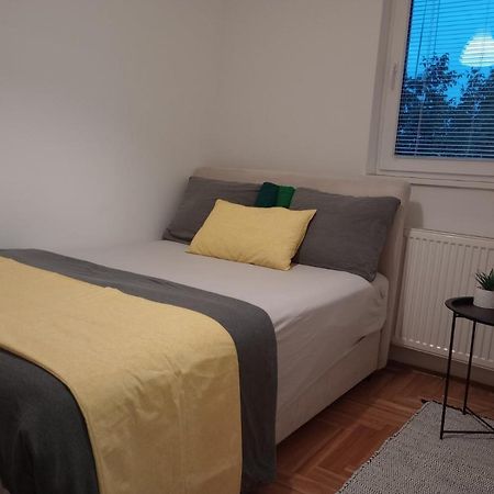 Stan U Krnjaci Appartement Belgrado Buitenkant foto