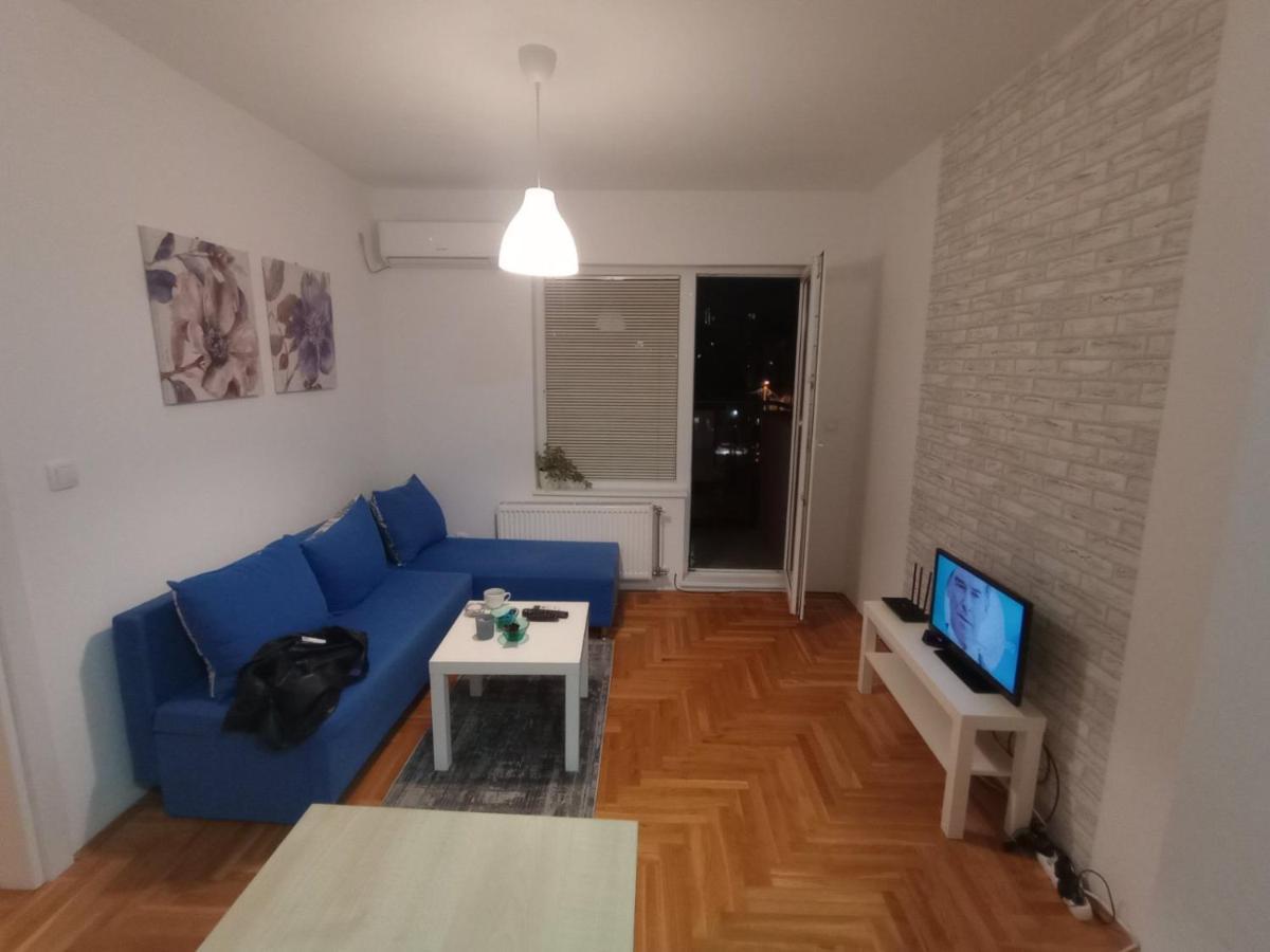 Stan U Krnjaci Appartement Belgrado Buitenkant foto