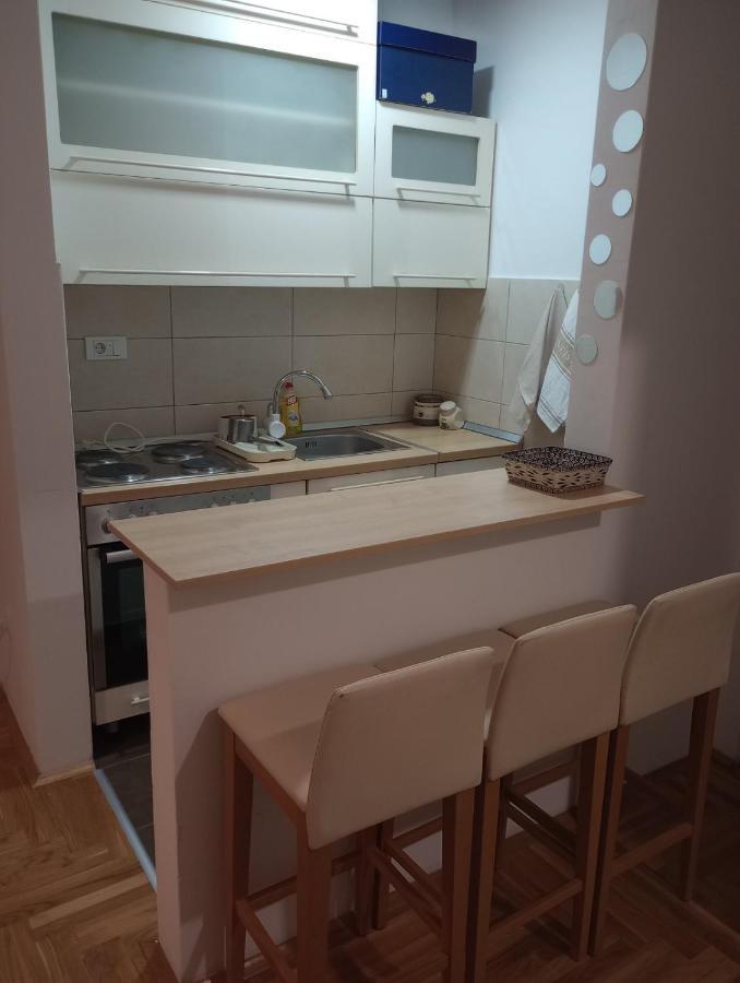 Stan U Krnjaci Appartement Belgrado Buitenkant foto